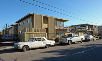 Casa Vista Apartments