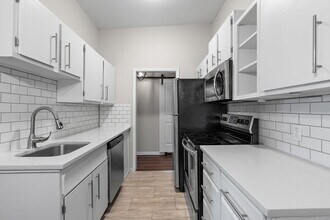 4425 Westlawn Dr in Nashville, TN - Building Photo - Building Photo