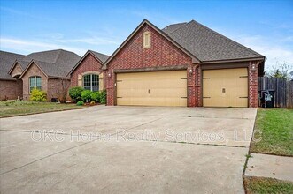 625 NE 23rd St in Moore, OK - Building Photo - Building Photo