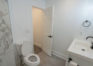 3822 Bakers Ferry Rd SW in Atlanta, GA - Foto de edificio - Building Photo