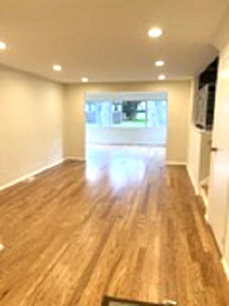 56 Fairway Dr in East Hanover, NJ - Foto de edificio - Building Photo