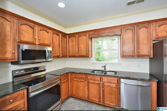 133 Shine Dr in Pelham, AL - Building Photo - Building Photo