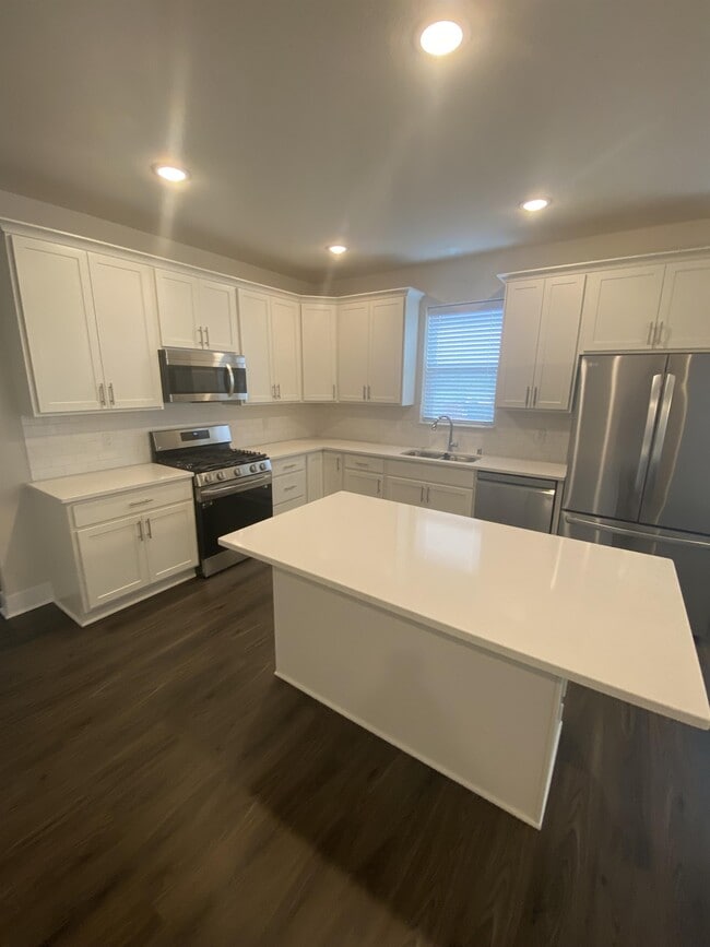 N161W21877 Daisy Dr in Jackson, WI - Building Photo - Building Photo