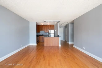 450 W Briar Pl, Unit 11M in Chicago, IL - Building Photo - Building Photo