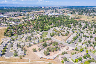 211 S Evanston Way in Aurora, CO - Building Photo - Building Photo