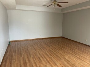 3725 SW Moundview Ct in Topeka, KS - Building Photo - Building Photo