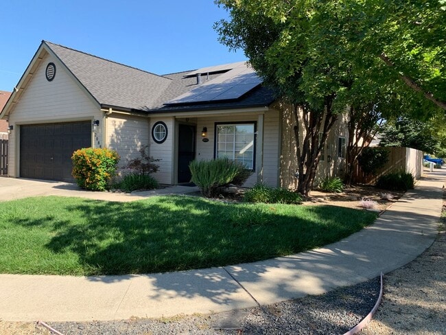 2088 Marilyn Dr in Chico, CA - Building Photo - Building Photo