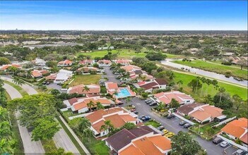 8273 NW 36th St in Sunrise, FL - Building Photo - Building Photo