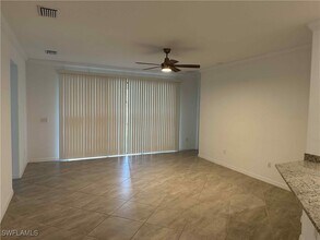 14613 Libros Ct in Ft. Myers, FL - Foto de edificio - Building Photo