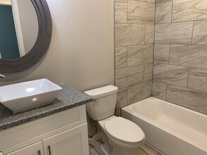 4221 Alvin St in Houston, TX - Building Photo - Building Photo