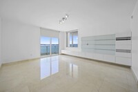 1331 Brickell Bay Dr, Unit 911 in Miami, FL - Building Photo - Building Photo