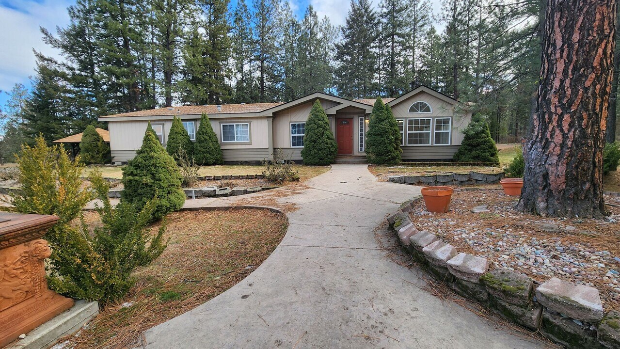 4161 W Foothill Dr in Coeur d'Alene, ID - Building Photo