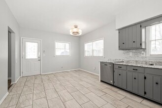 8340 W Lincoln Hwy in Frankfort, IL - Building Photo - Building Photo