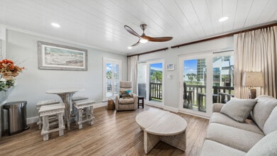 5717 Thomas Dr in Panama City, FL - Foto de edificio - Building Photo