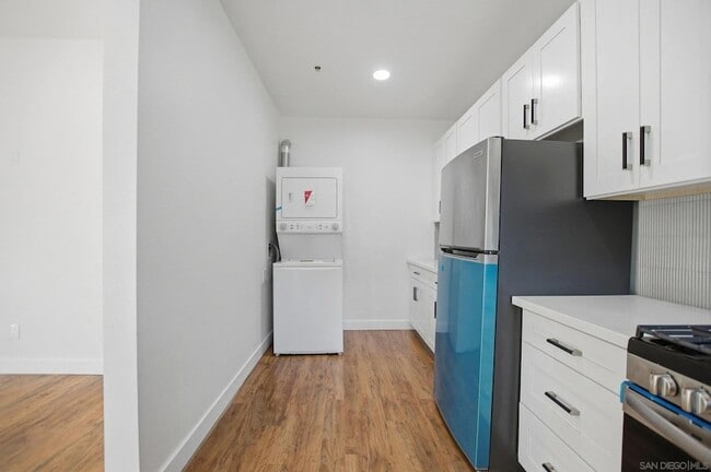 312 Brookes Ave, Unit A1 in San Diego, CA - Foto de edificio - Building Photo