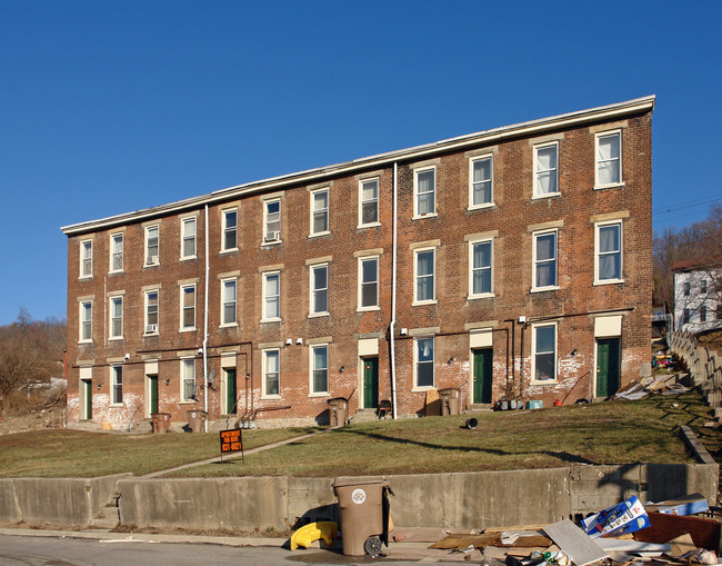 1661-1669 Montrose St in Cincinnati, OH - Building Photo - Building Photo