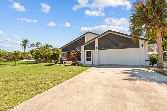 6013 MacBeth Ln in Ft. Myers, FL - Building Photo - Building Photo