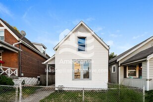 908 Maple Ave in Dayton, KY - Building Photo