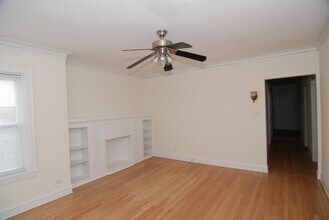 6318 N Mozart St in Chicago, IL - Building Photo - Building Photo