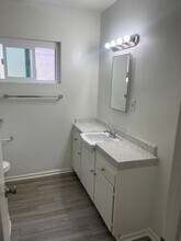 2232 E Lenita Ln, Unit K in Santa Ana, CA - Building Photo - Building Photo