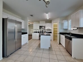 6830 Shallow River Ct in Spring, TX - Building Photo - Building Photo