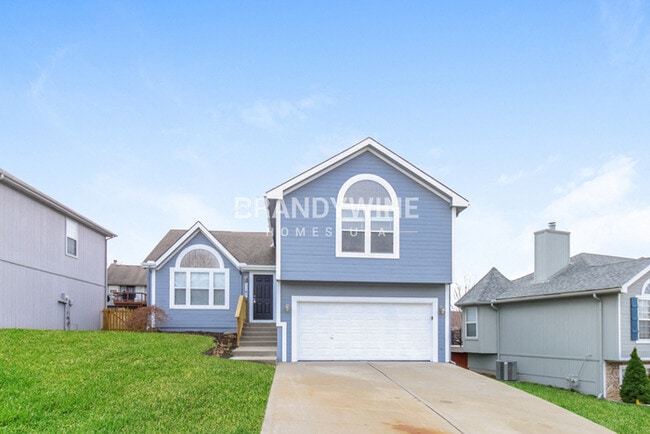 property at 1147 Blue Bird Ln