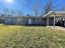 95 Twining Dr in Denison, TX - Building Photo