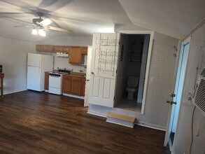 683 Carlouetta Rd, Unit 683 Carlouetta Road SW in Mableton, GA - Building Photo - Building Photo