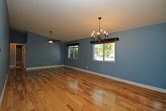 1041 Oak View Ct in Harrisonburg, VA - Building Photo - Building Photo