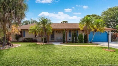 2550 SE Calais St in Port St. Lucie, FL - Building Photo - Building Photo