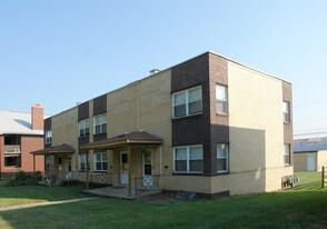 900-906 Northwest Blvd Apartments