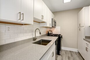 Shawnee Apartments in Arlington, VA - Building Photo
