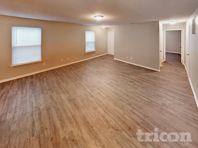 1826 Blue Pine Ln in Indianapolis, IN - Building Photo - Building Photo