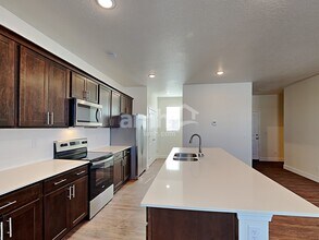 6118 W Copper Hawk Dr in South Jordan, UT - Building Photo - Building Photo