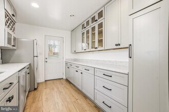 3217 Gumwood Dr in Hyattsville, MD - Building Photo - Building Photo