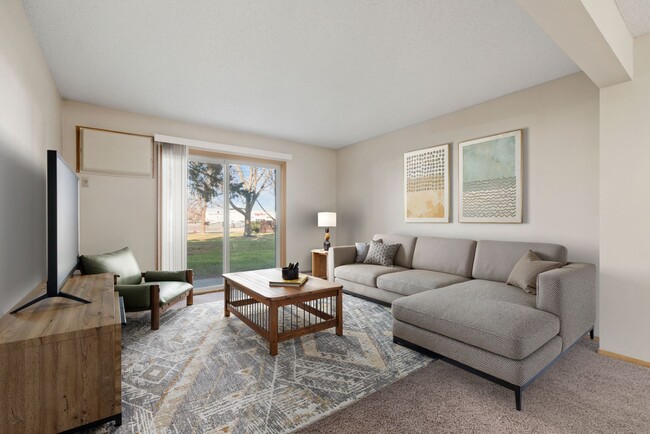 Wyndemere Apartments in St. Cloud, MN - Building Photo - Building Photo