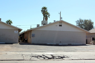 905 S 2nd Ave in Phoenix, AZ - Foto de edificio - Building Photo