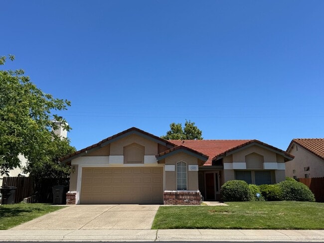 property at 1422 Lorimer Way
