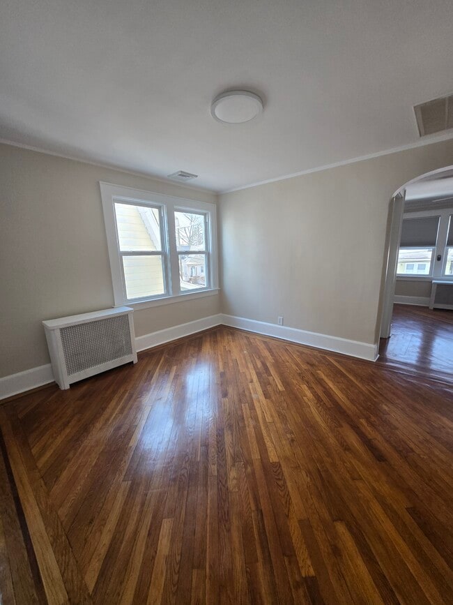 74 Hughes St, Unit 2 in Maplewood, NJ - Foto de edificio - Building Photo