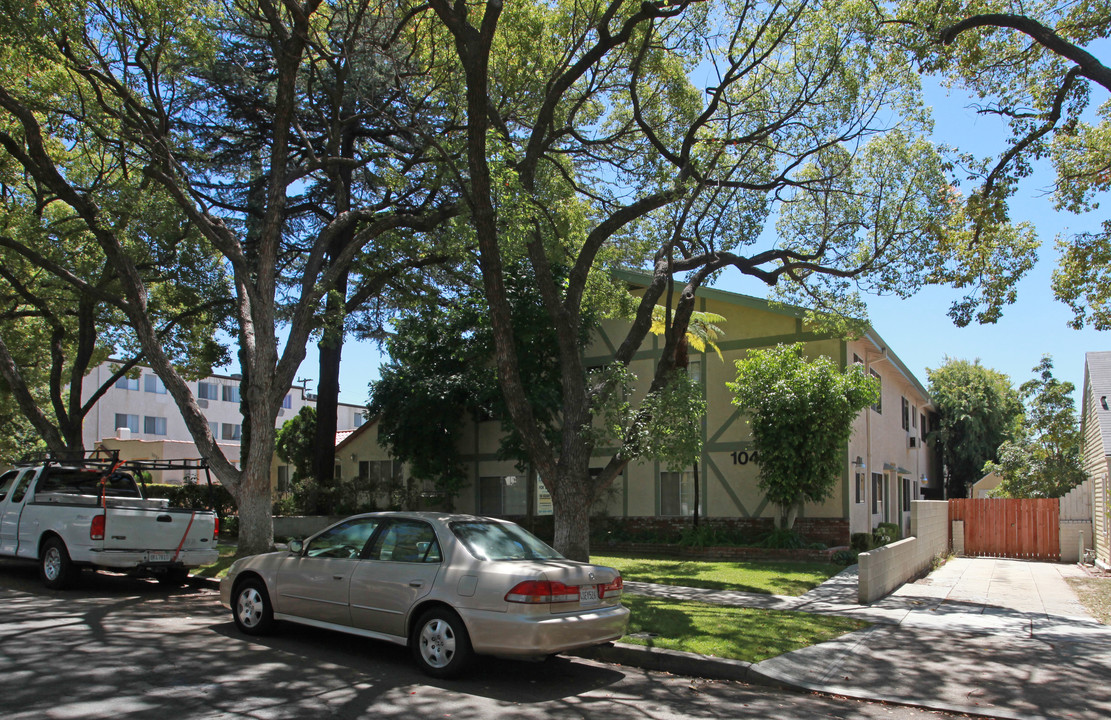 1044 Ruberta Ave in Glendale, CA - Building Photo