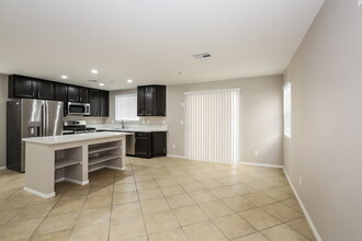 2926 Sapphire Sands Ct in North Las Vegas, NV - Building Photo - Building Photo