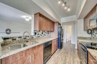 11630 SW 2nd St, Unit # 17307 in Pembroke Pines, FL - Foto de edificio - Building Photo