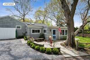 90 Bay St in Southampton, NY - Building Photo
