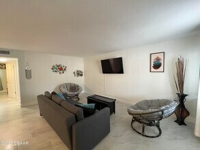 411 N Halifax Ave in Daytona Beach, FL - Building Photo - Building Photo