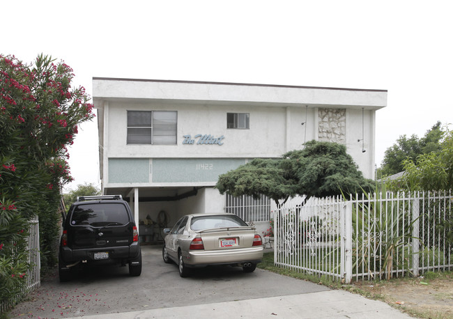 11422 Califa St in North Hollywood, CA - Building Photo - Building Photo