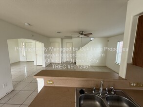 946 Blanchard Hill Ln in Houston, TX - Building Photo - Building Photo
