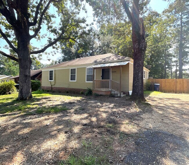 property at 2105 Jean St