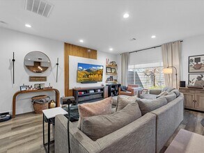 2222 Wavell St in Houston, TX - Building Photo - Building Photo