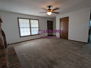 2111 S Western Ave in Springfield, MO - Building Photo - Building Photo