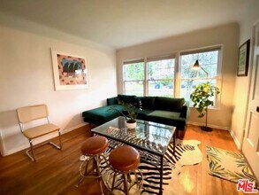 6426 W 83rd St in Los Angeles, CA - Building Photo - Building Photo